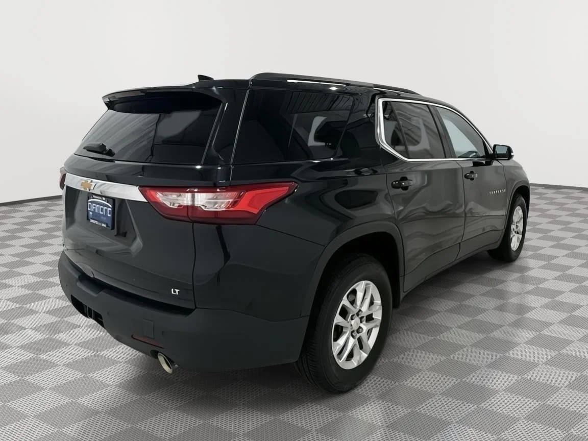 Used 2019 Mosaic Black Metallic Chevrolet LT Cloth image 5