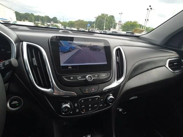 Used 2024 Beige Chevrolet Premier image 21