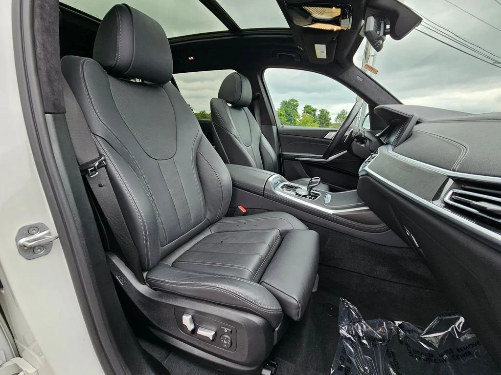Certified Used 2022 Alpine White BMW xDrive40i image 19