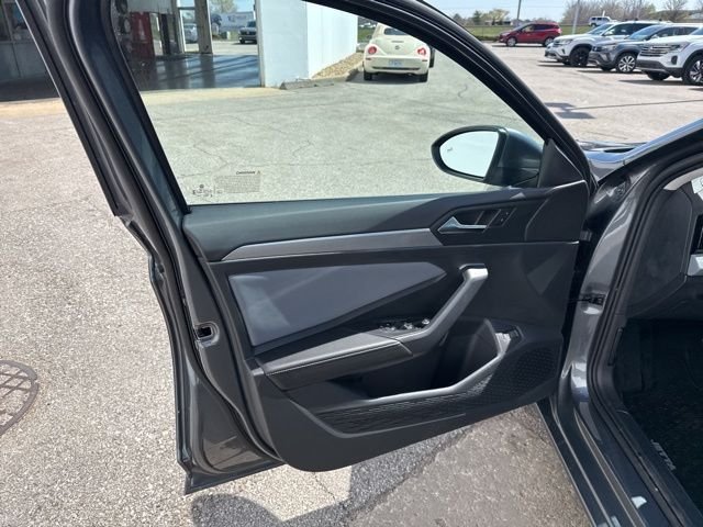 New 2026 Platinum Gray Volkswagen 1.5T SE image 14