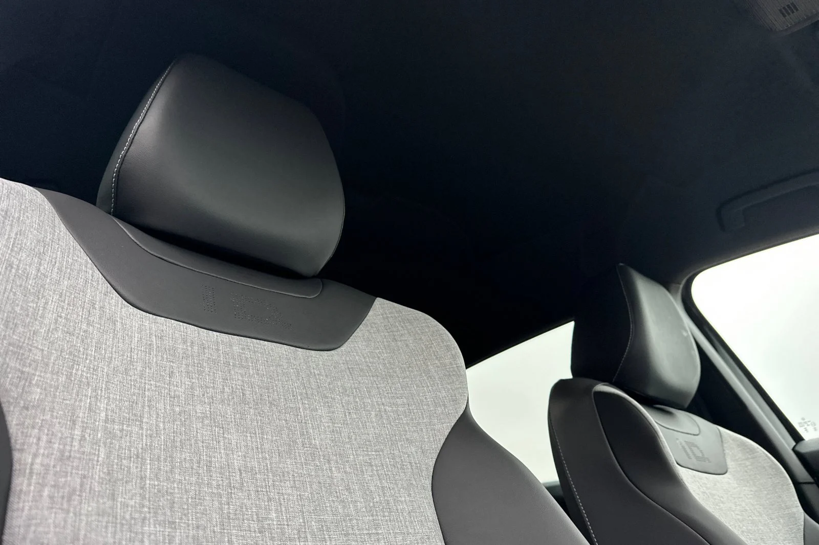 2025 Volkswagen ID.4 PRO - Photo 17