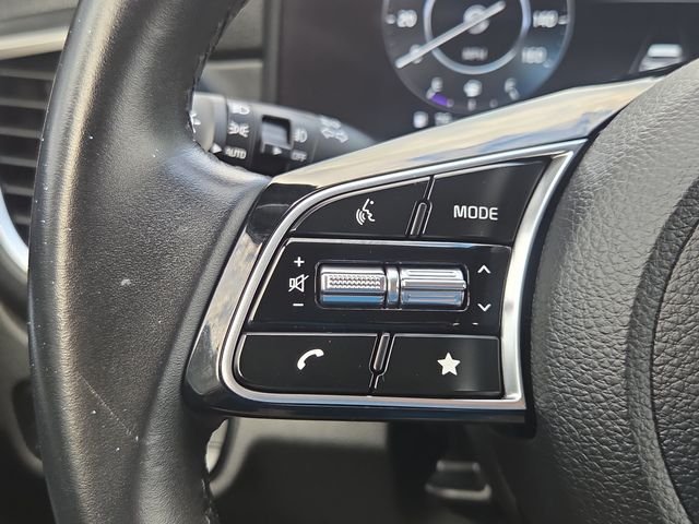 Used 2024 Snow White Pearl Kia EX image 18