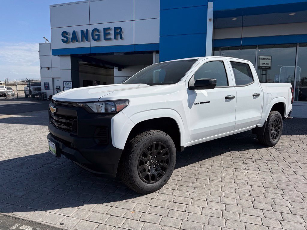 2026 Chevrolet Colorado WT view 4