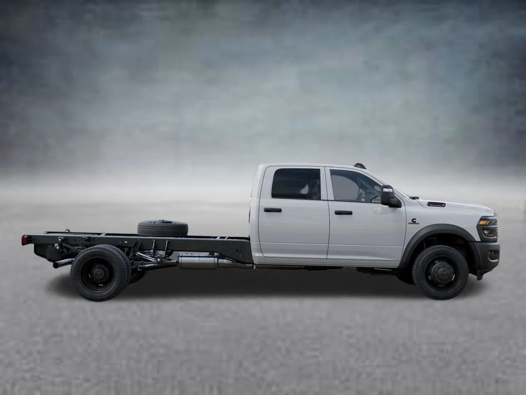 New 2026 Bright White Clear-Coat Exterior Paint RAM Tradesman image 21