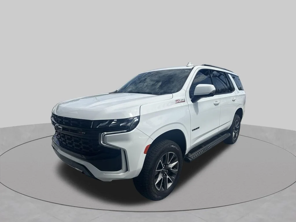 Used 2023 White Chevrolet Z71 image 4