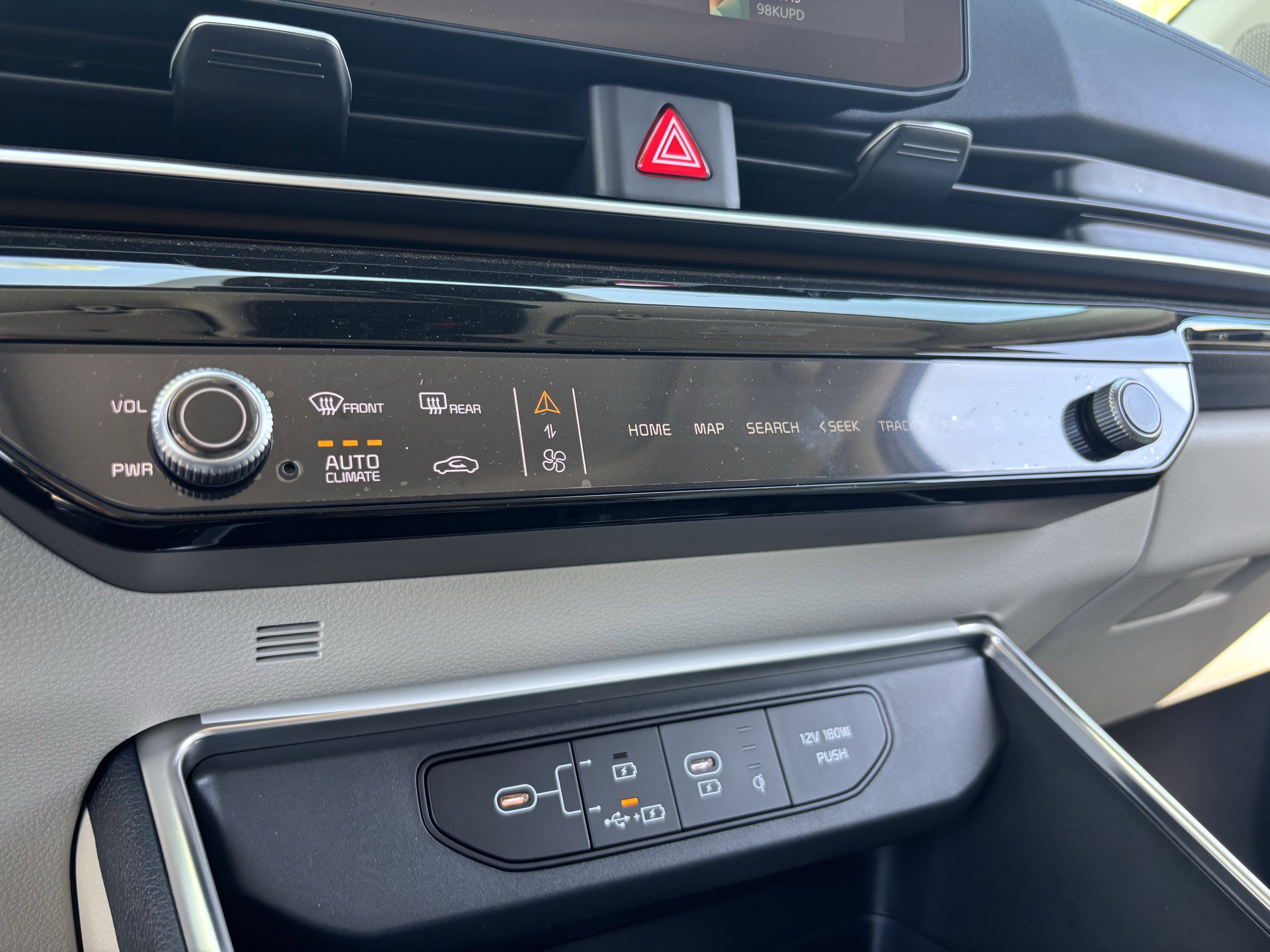 New 2026 Snow White Pearl Kia SX Prestige image 23
