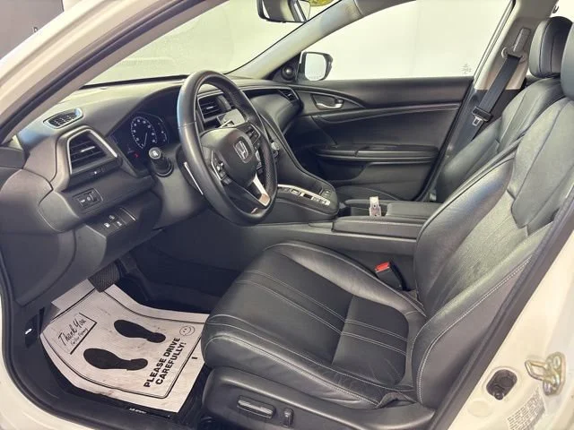 Used 2019 White Honda Touring image 2