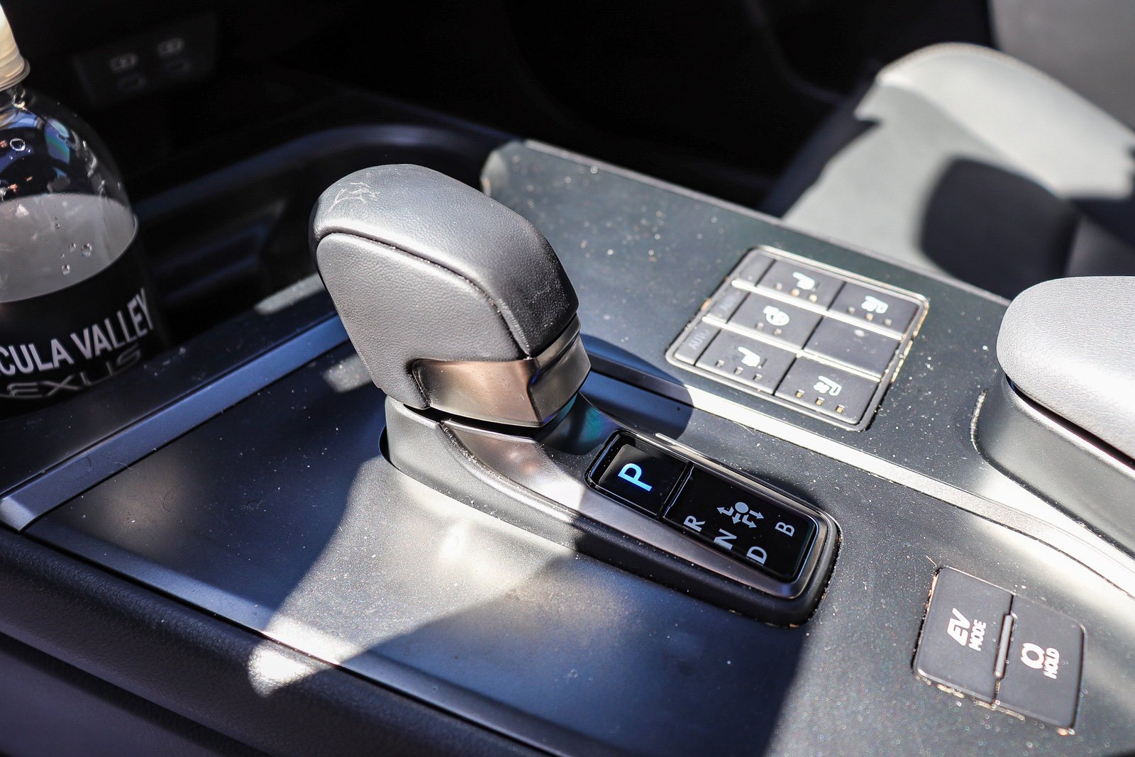 Used 2025 White Lexus 300h Premium image 19