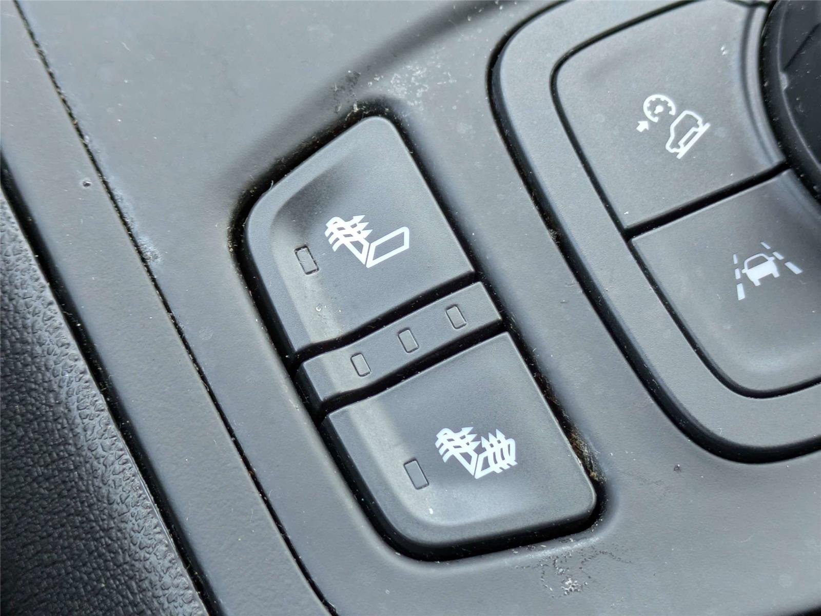 Used 2024 Sterling Metallic GMC SLE image 25