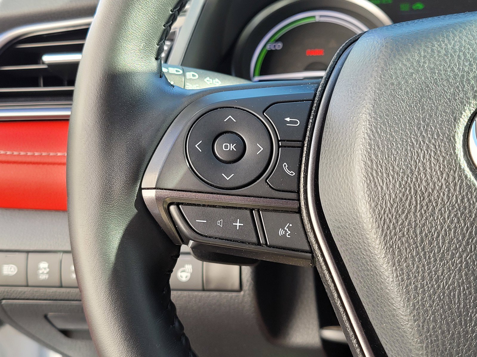 Used 2024 WIND CHILL PEARL Toyota Hybrid XSE image 25