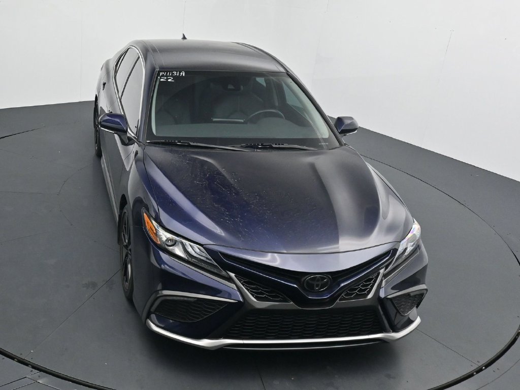 Used 2022  Toyota XSE image 10