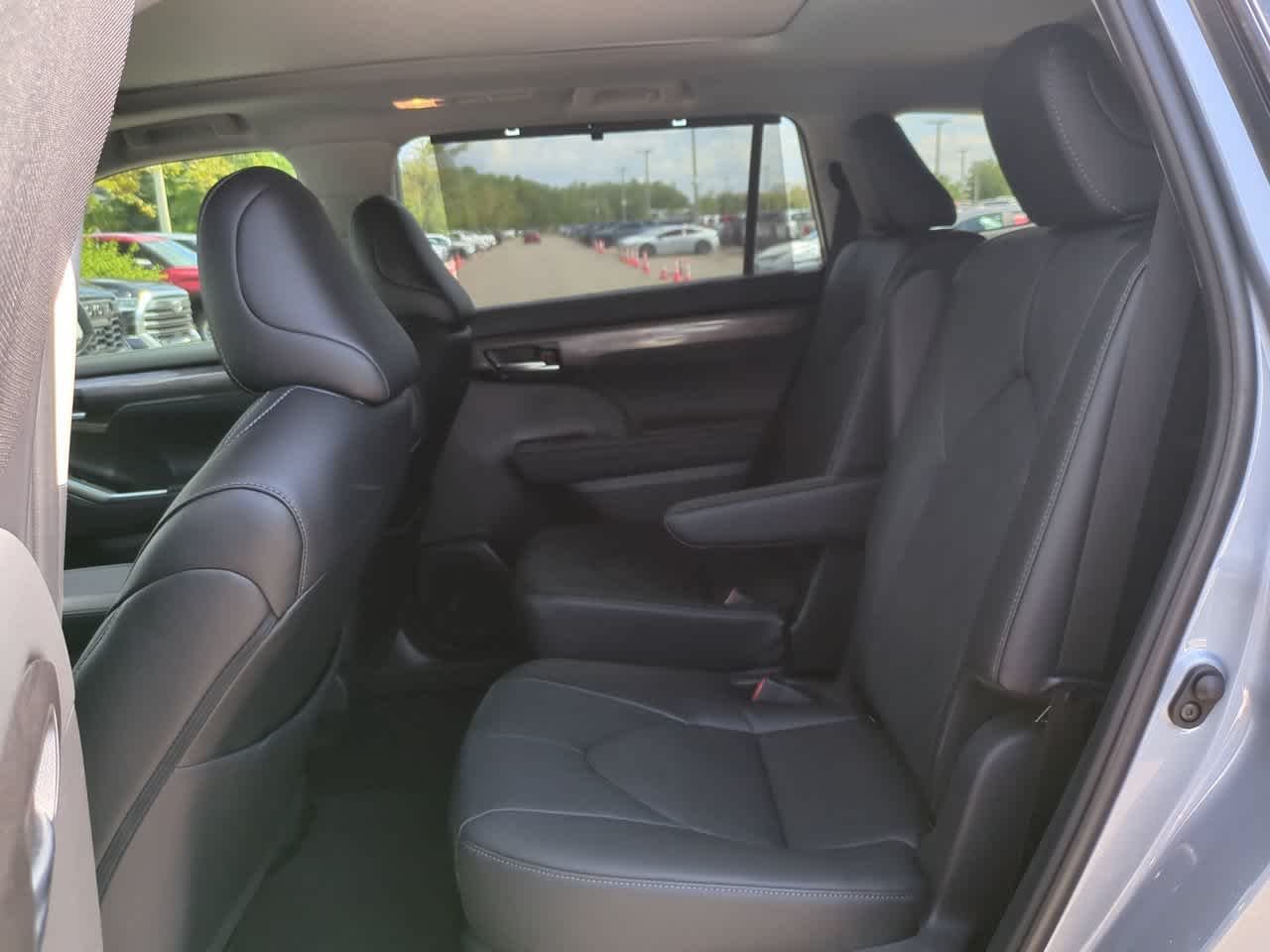 Certified Used 2024 Moon Dust Toyota Platinum image 14
