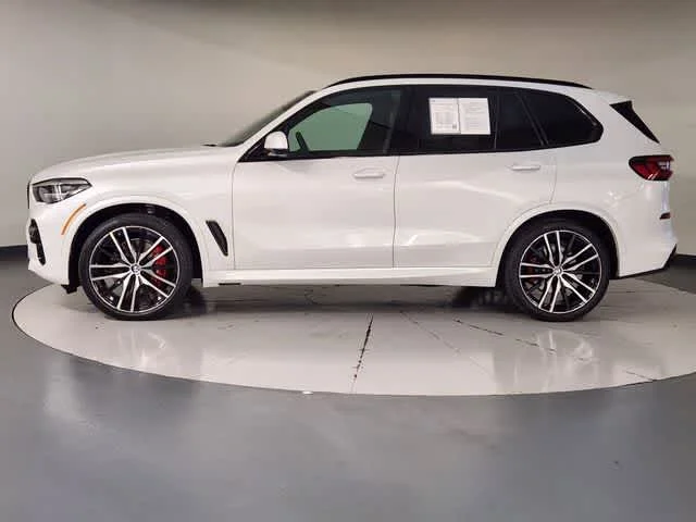 Used 2023 Mineral White Metallic BMW sDrive40i image 5