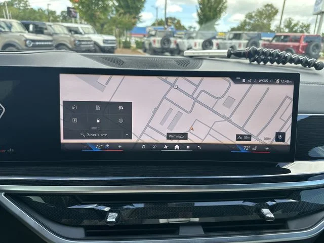 Used 2025 Gray BMW sDrive40i image 19