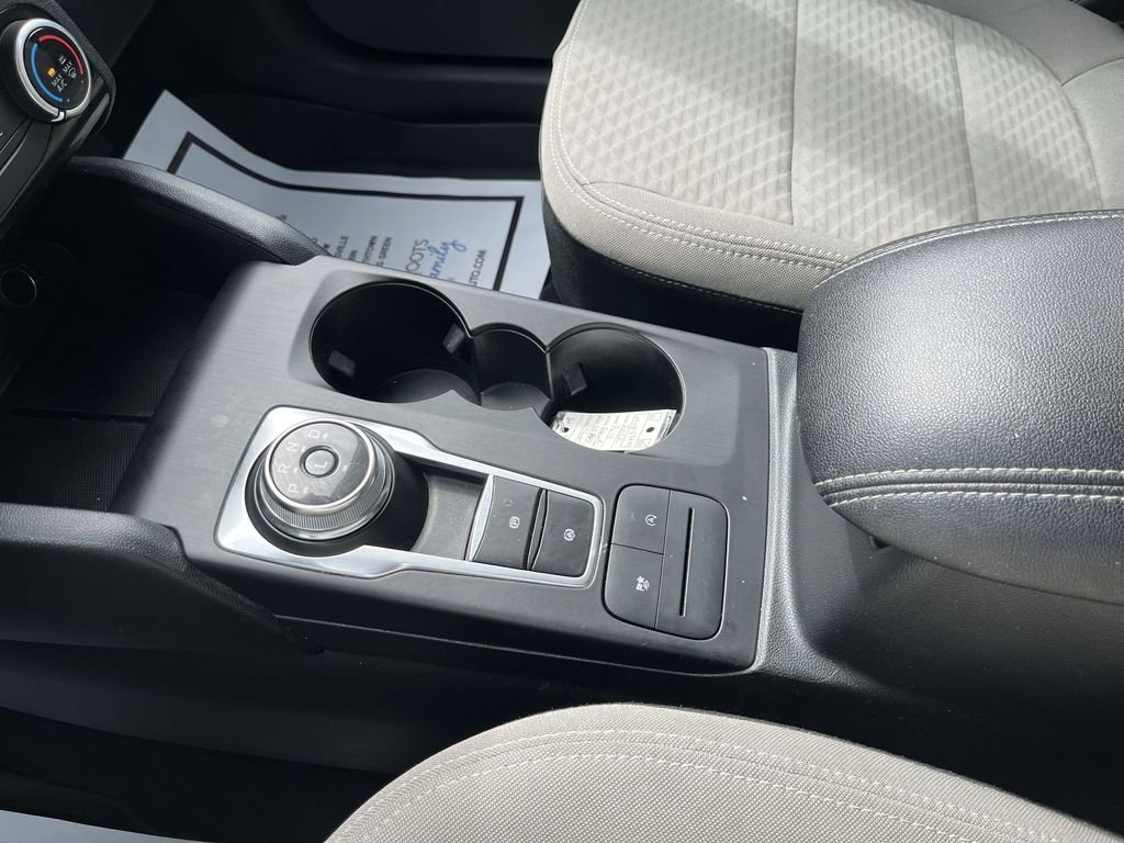 Used 2022 Silver Ford SE image 20