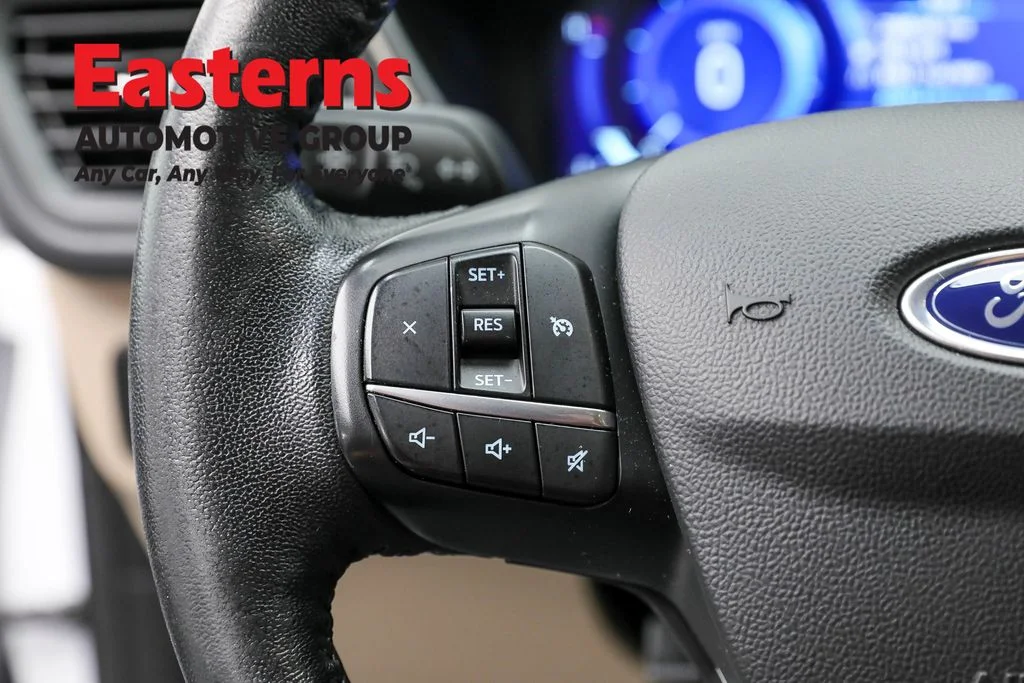 Used 2020 White Ford SE Sport Hybrid image 15