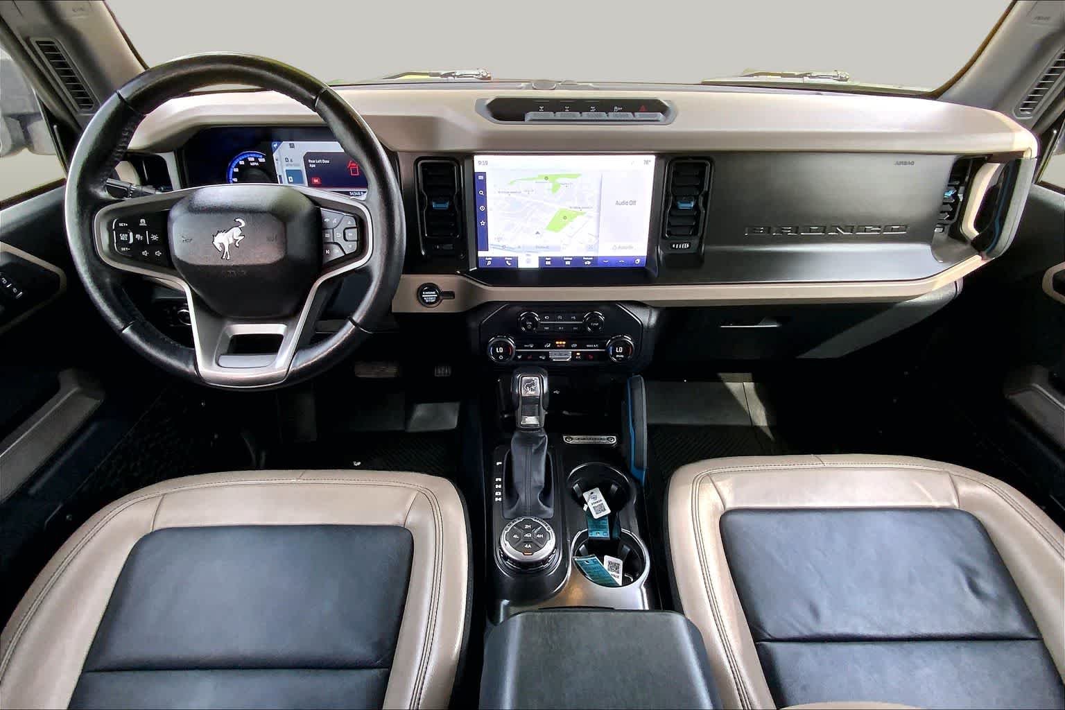 Used 2023 Eruption Green Metallic Ford Wildtrak image 14