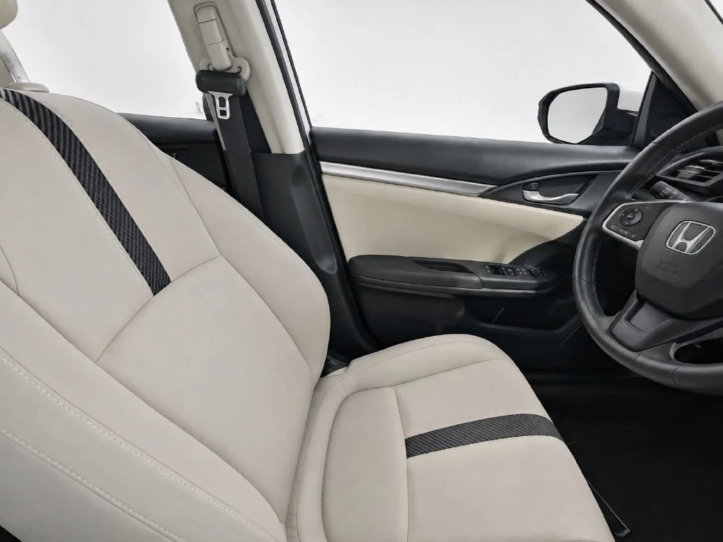 Used 2017 White Honda LX image 25