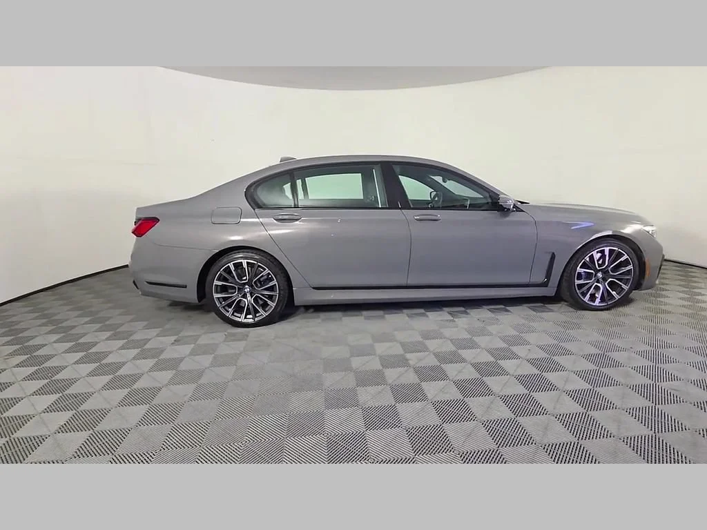 Used 2022 Bernina Grey Amber Effect Metallic BMW 740i image 37