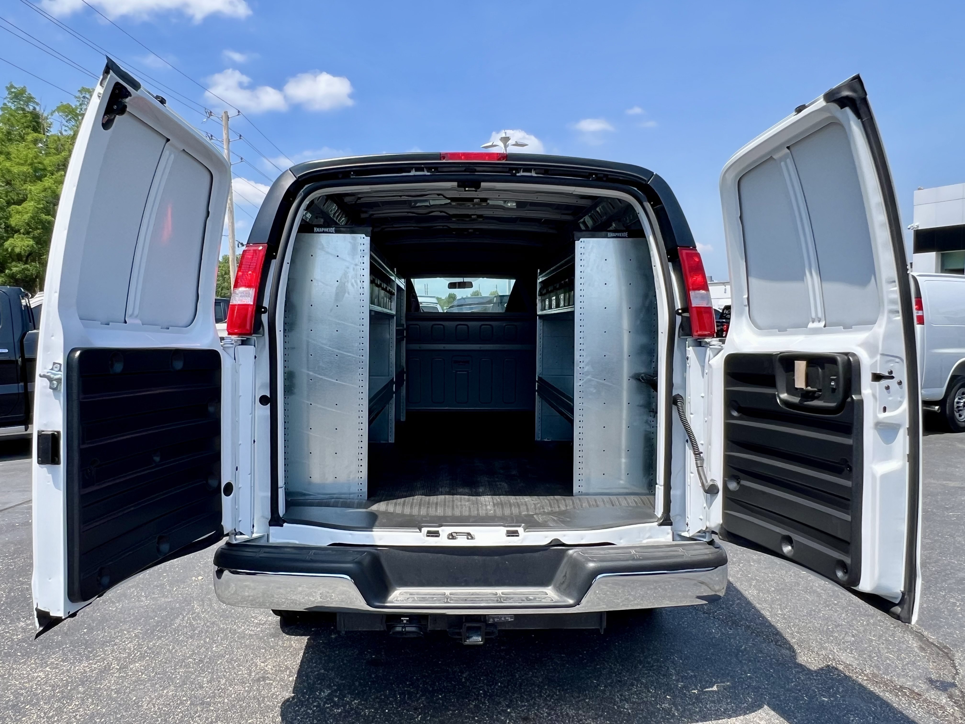 New 2026 Summit White GMC Work Van image 21