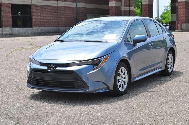 Certified Used 2024  Toyota LE image 7