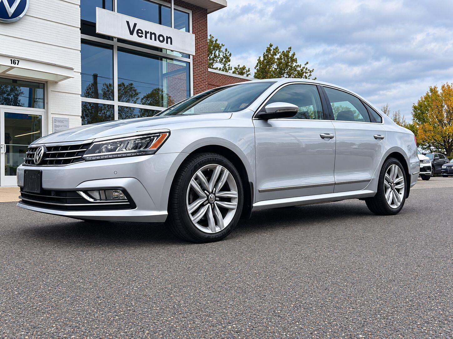 Used 2017 Volkswagen Passat SE with VIN 1VWGT7A39HC059966 for sale in Vernon, CT