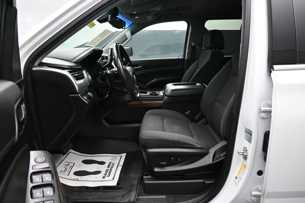 Used 2020 White Chevrolet LS image 9