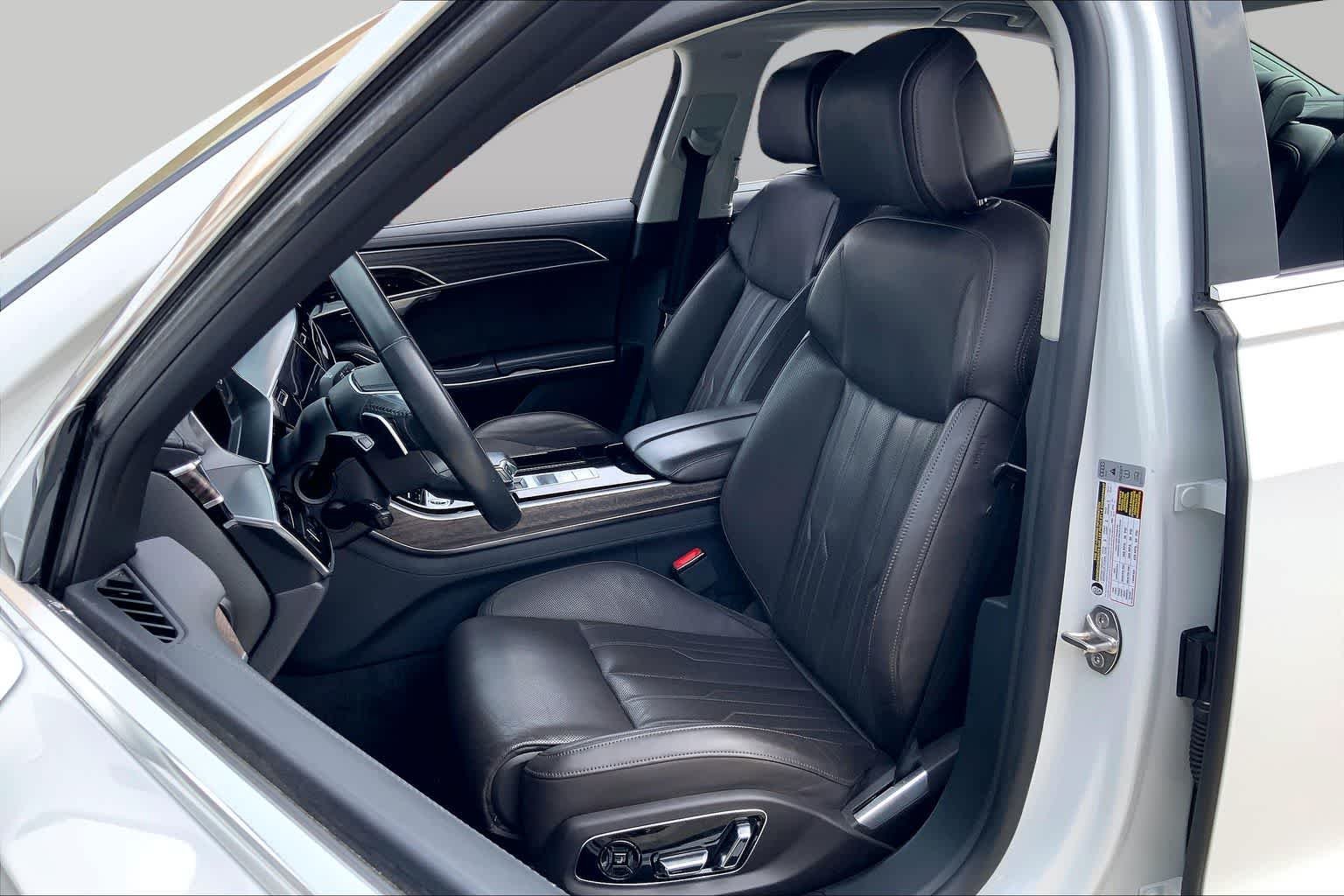 Used 2021 Glacier White Metallic Audi  image 8