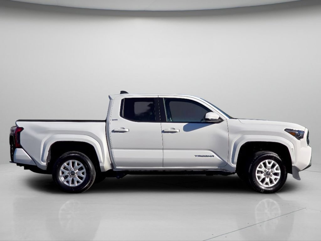 Certified Used 2025 Ice Toyota SR5 image 27