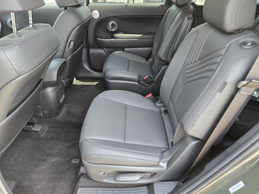 New 2026 Green Hyundai SEL Premium FWD image 18