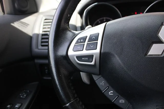 Used 2013  Mitsubishi LE image 10