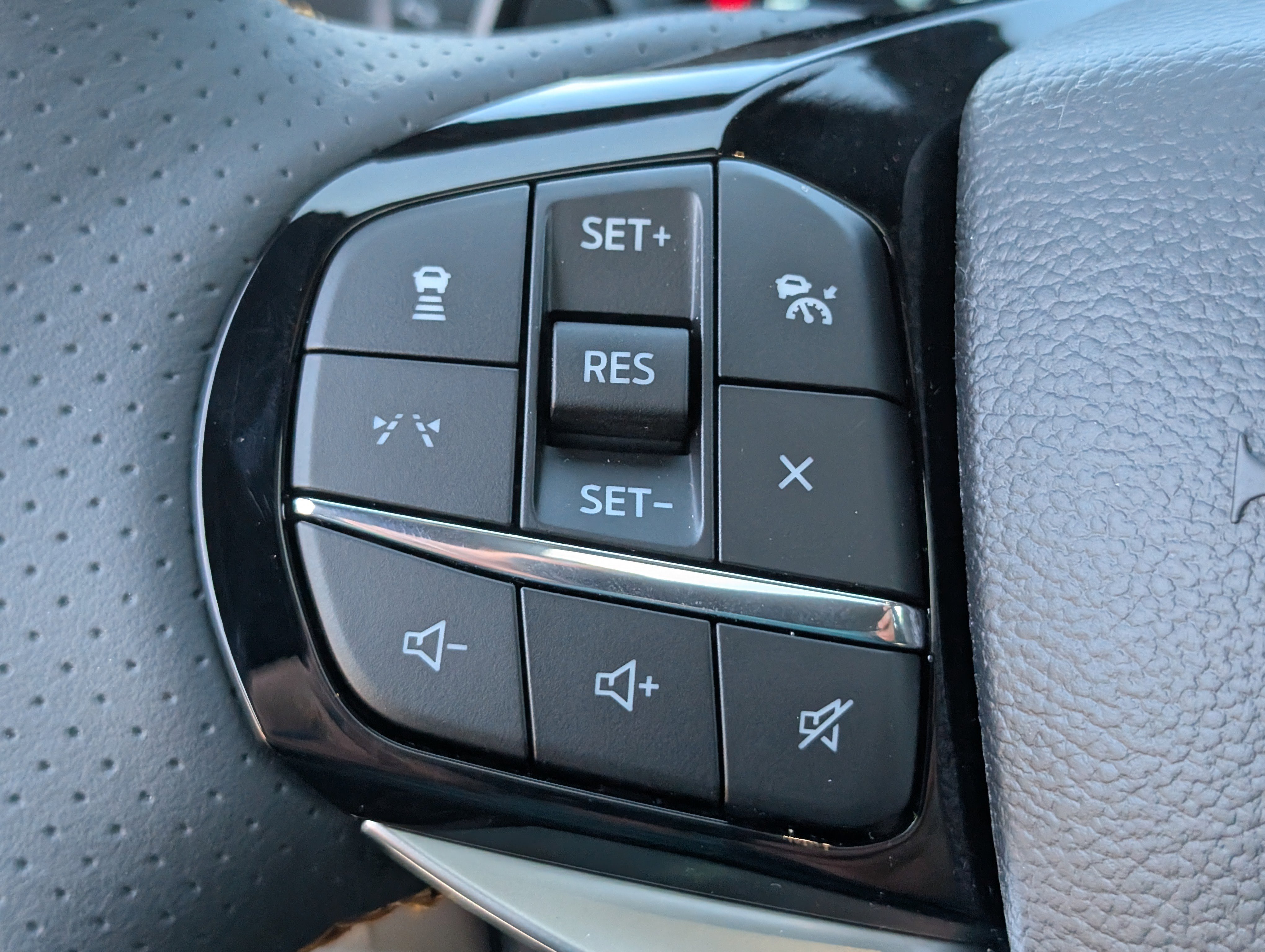 New 2026 Carbonized Gray Metallic FORD Tremor image 21