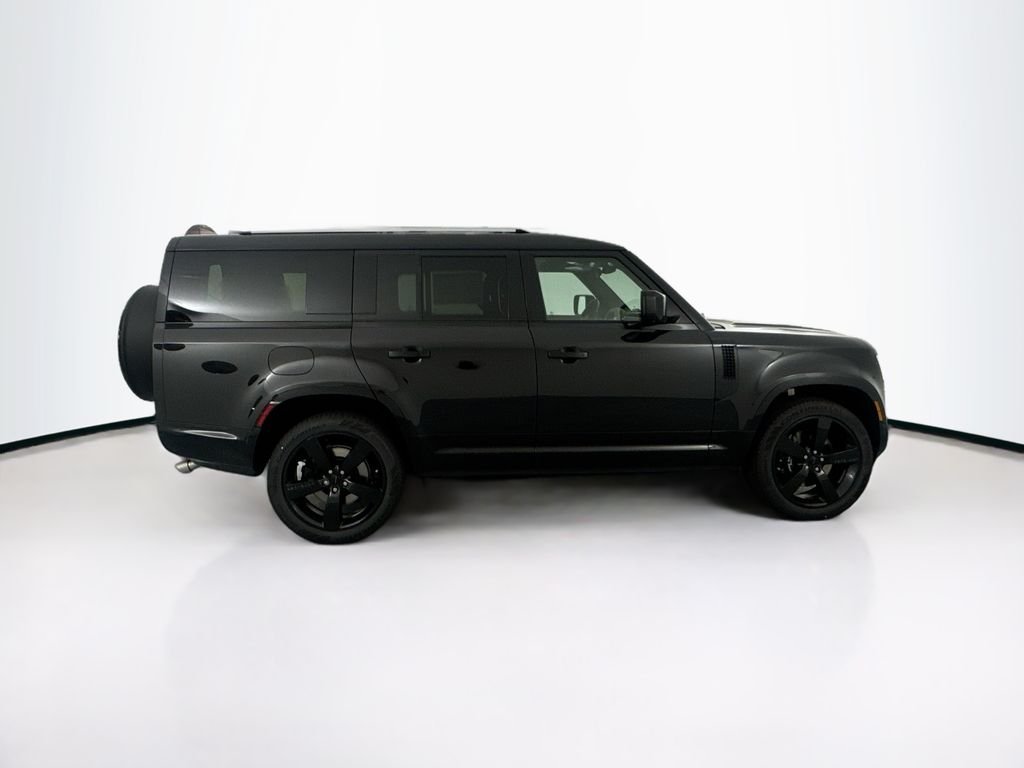 New 2026 Santorini Black Land Rover V8 image 4