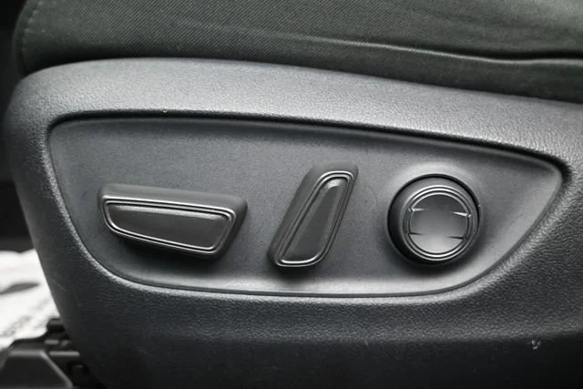 Used 2024 Silver Sky Metall Toyota XLE image 11