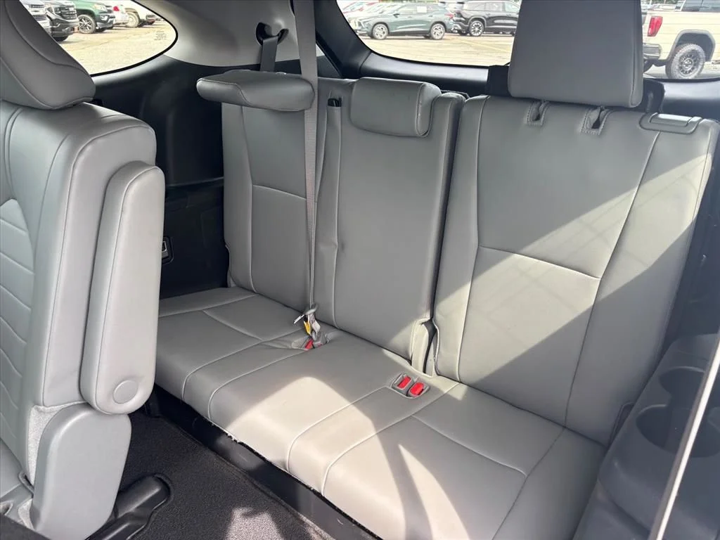 Used 2024 Silver Toyota XLE image 14