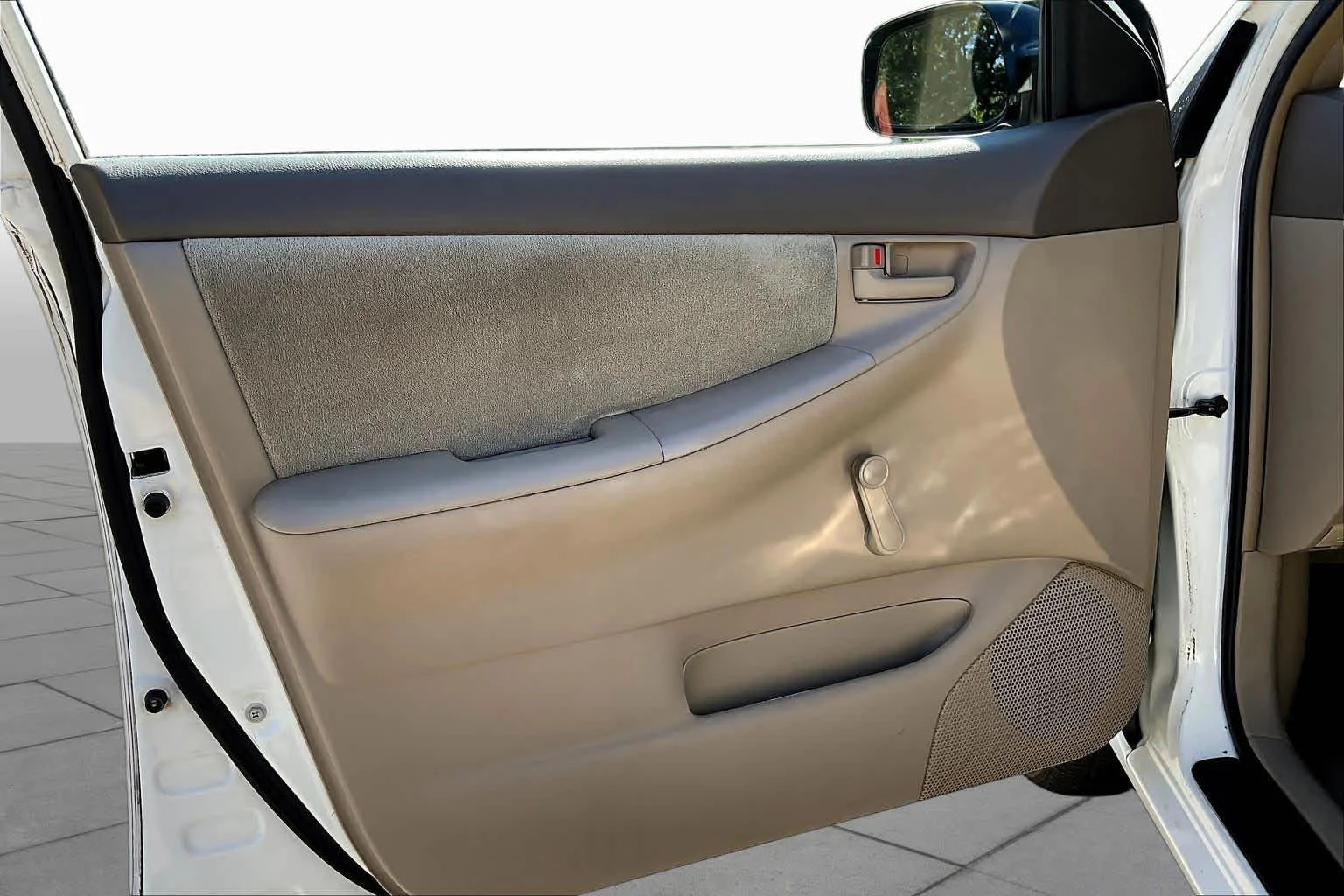 Used 2003 Super White Toyota CE image 20