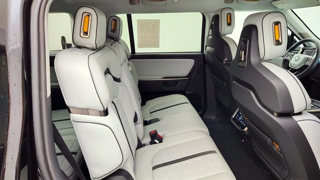 Used 2025 Midnight Rivian Adventure Dual-Motor Large Pack image 23