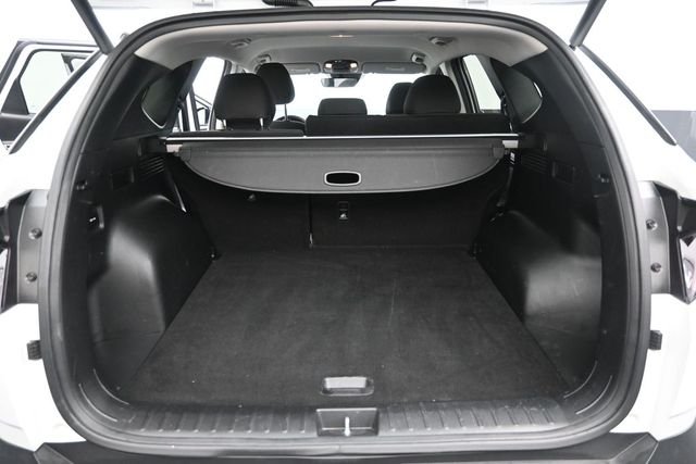 Used 2023 White Hyundai SEL image 23