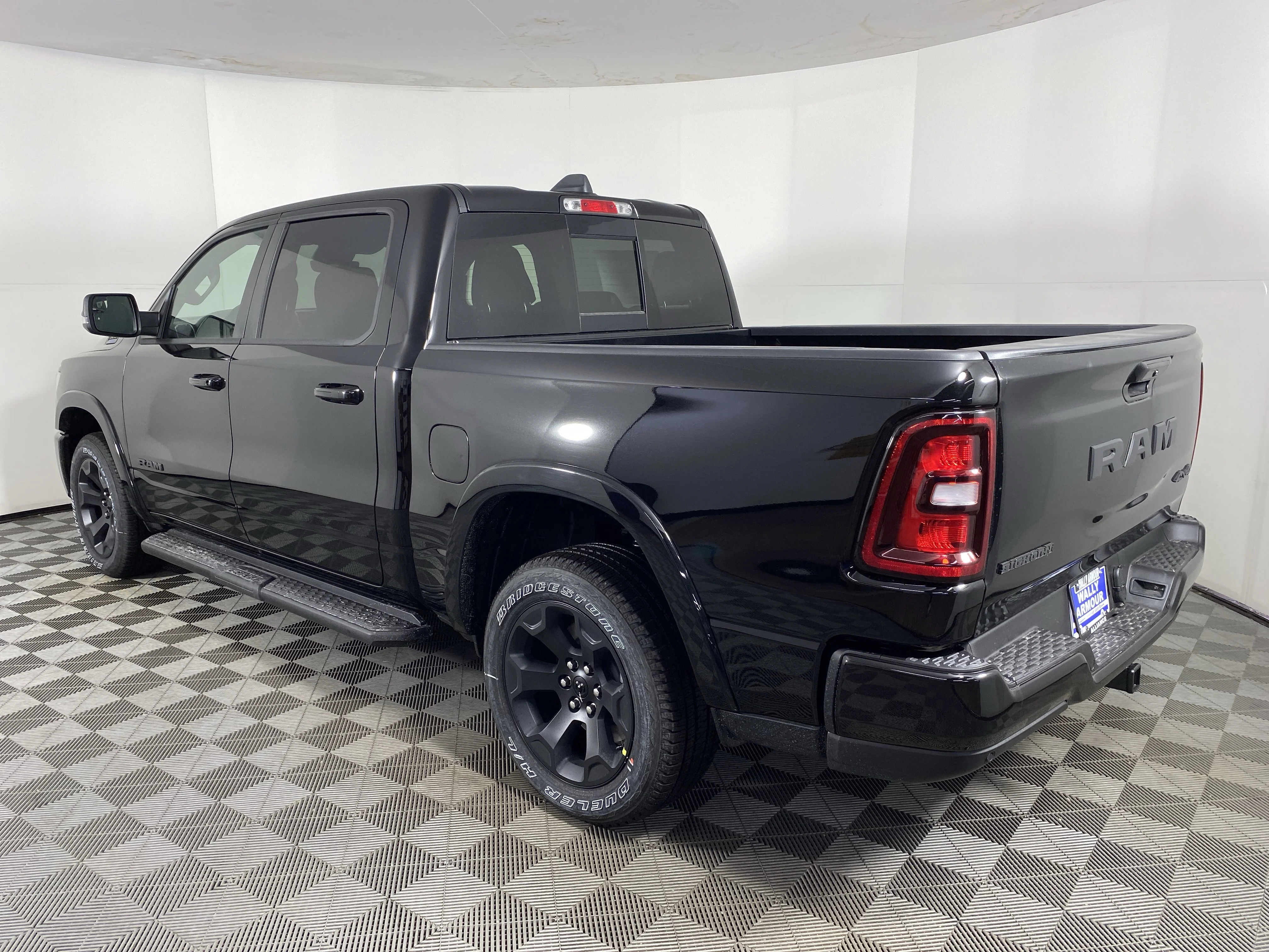 New 2026 Diamond Black Crystal Pearl-Coat Exterior Paint RAM Big Horn/Lone Star image 9