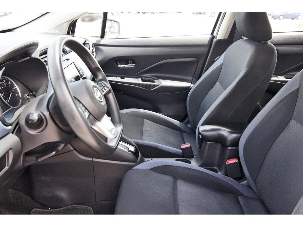 Used 2024 White Nissan 1.6 SV image 29