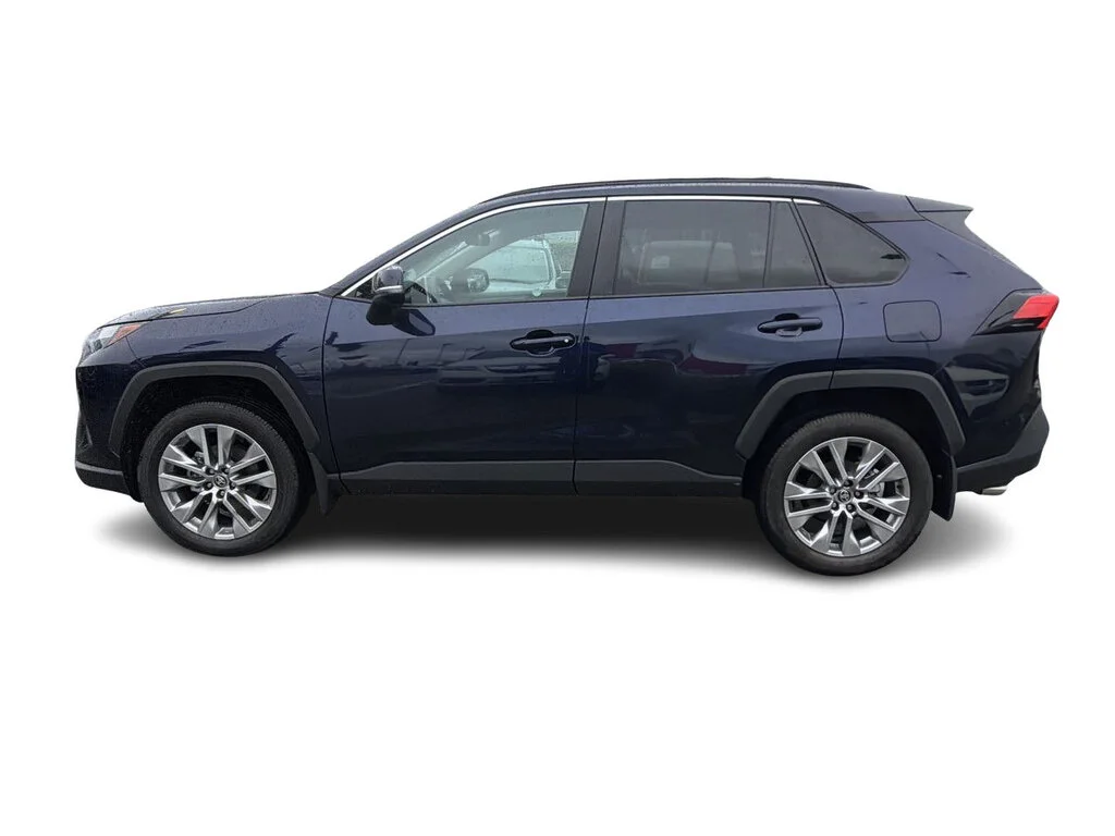 Used 2025 Blueprint Toyota XLE AWD Dilawri Certified   Local BC   1 OWNER image 8