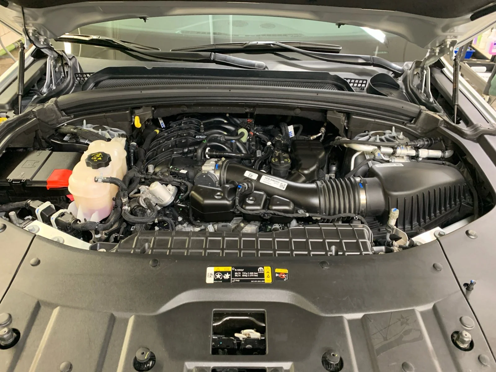 Used 2024 Silver Jeep Limited image 18