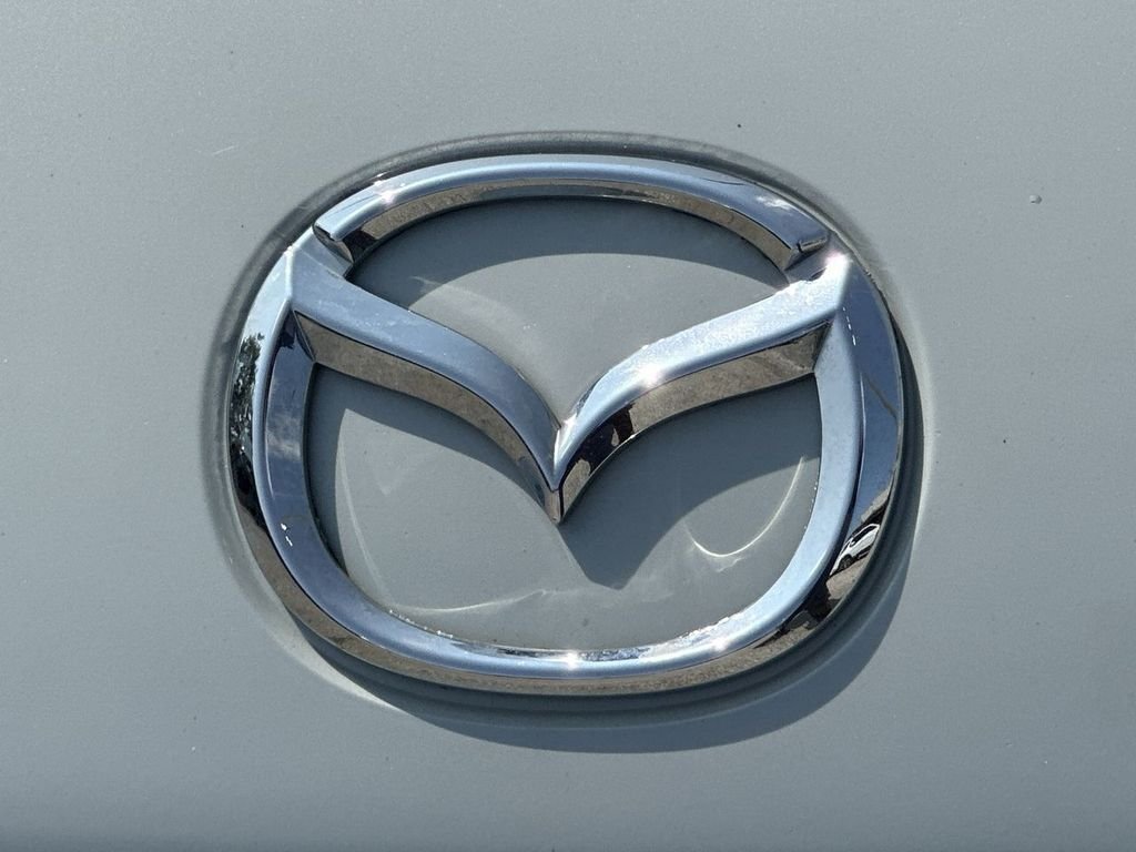 Used 2016 White Mazda Grand Touring image 39