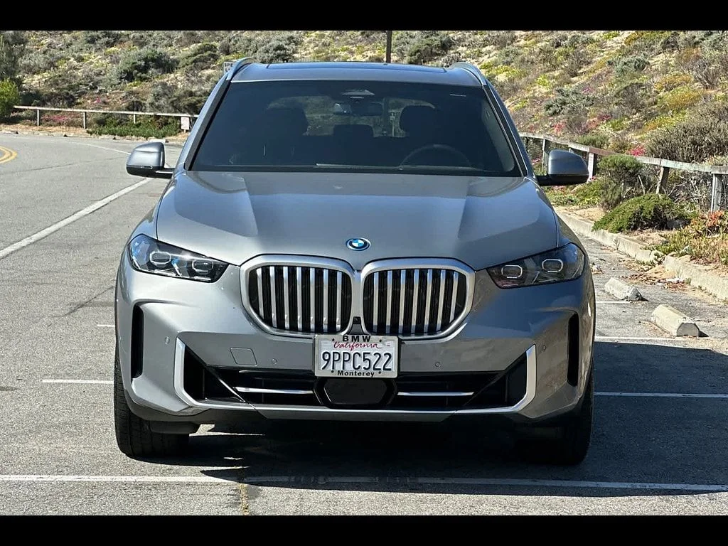 Used 2025 Gray BMW xDrive50e image 7