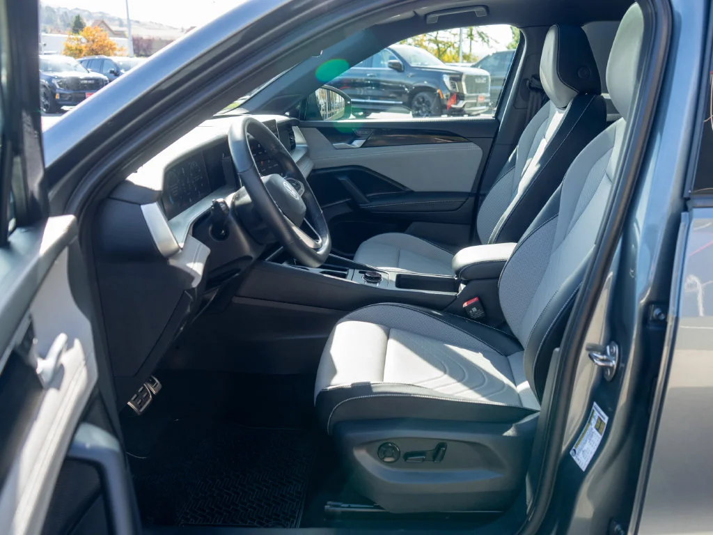 Used 2026 Gray Volkswagen SE R-Line Black image 11
