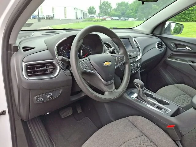 2022 Chevrolet Equinox LT - Photo 10