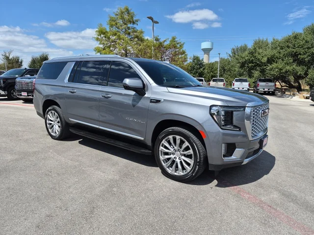 2022 GMC Yukon XL Denali