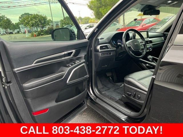Used 2022 Black Kia S image 4