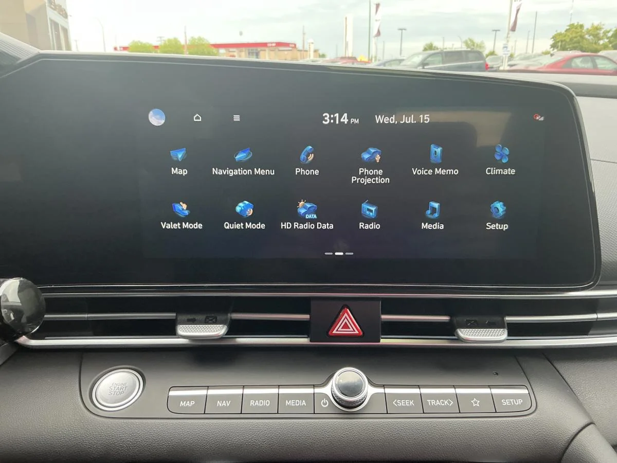 New 2026 White Hyundai Preferred image 27