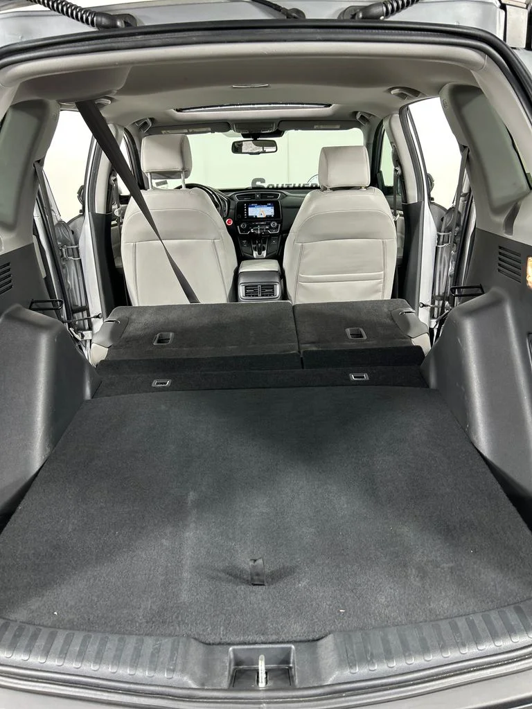 Used 2018 Silver Honda Touring image 22